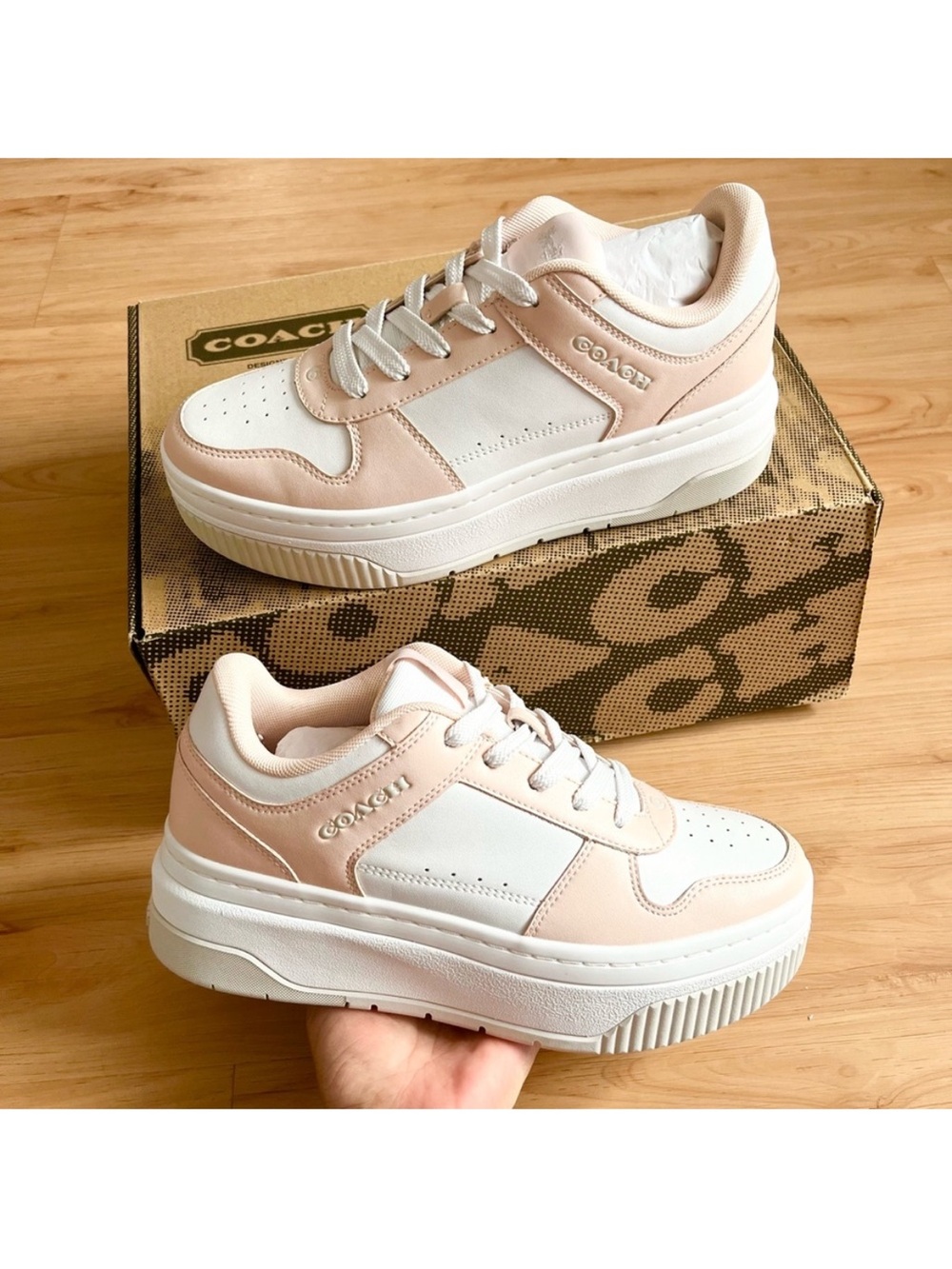 Coach Platform Sneaker
Women 9.0 US - Picture 7 of 14